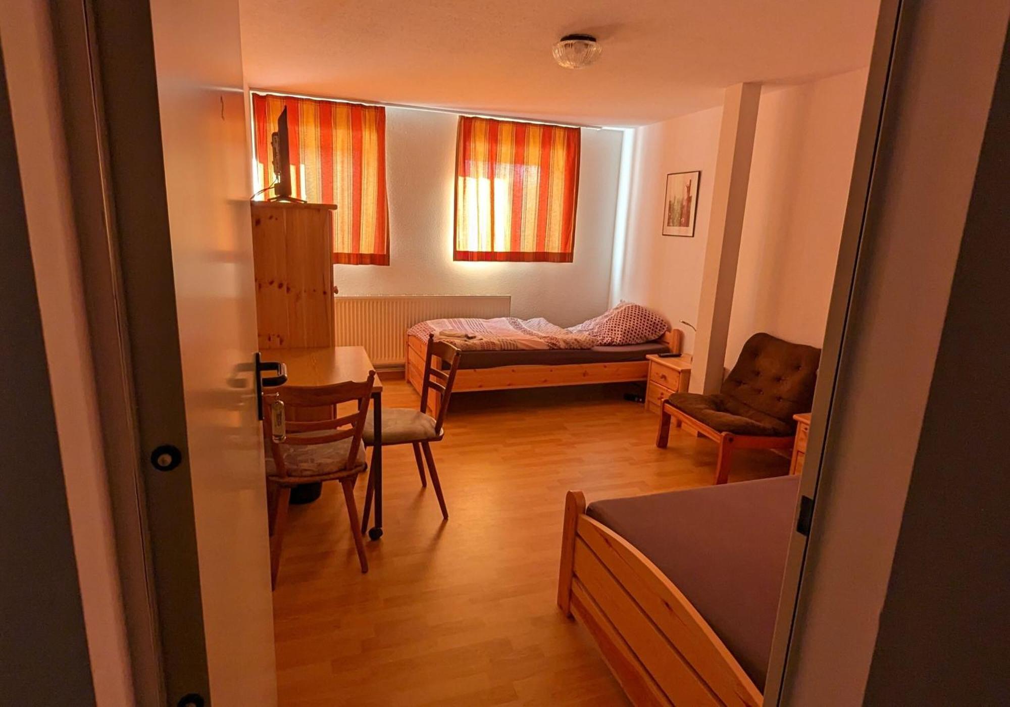 Pension Neue Linde Alsfeld Exterior photo